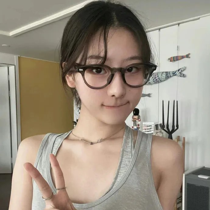 正面全裸 海报